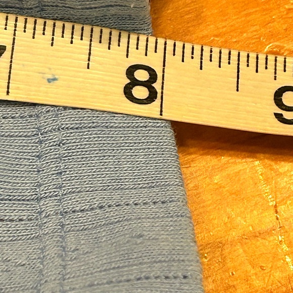 1X Basic Editions light purple short sleeve scoop v-neck pull over short - Picture 12 of 13